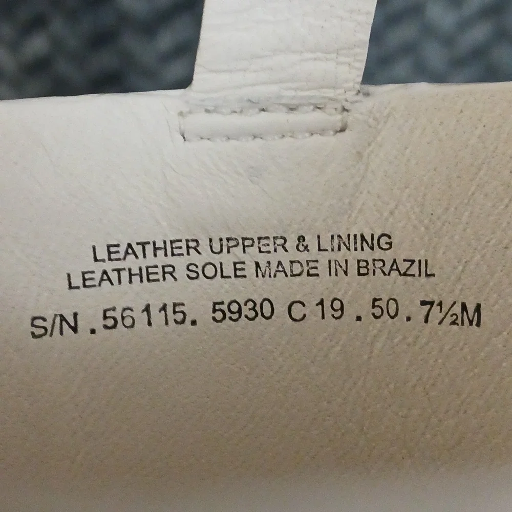 Tory Burch Cream Leather Wedge Sandals with Gold Logo - Picture 14 of 16